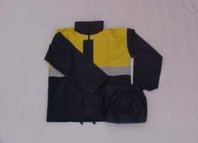 d77884ead7cf3efee565ebca83e9c5d9.png PVC涤纶雨衣.png