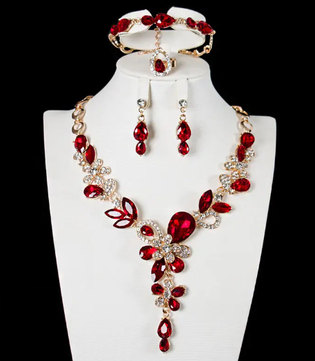 5250fd219b19843031a9816795906e6d.png 珠宝首饰.png