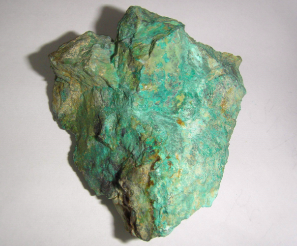 3843f8de0b90630edf6835686700b9dc.jpg 矿石.jpg