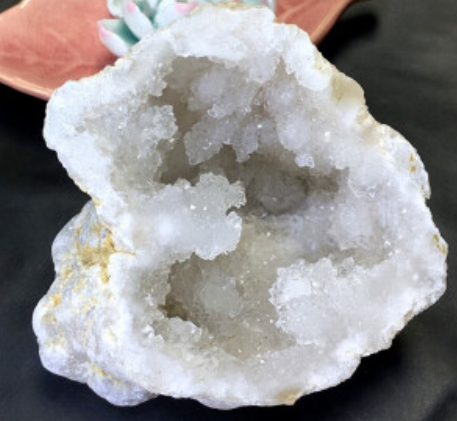 4b6e1dcaa608394f6fbcf2345bf43693.jpg 天然白玛瑙.jpg