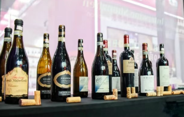 4ecd729869ee4ee0b3661e6463918686.jpg 红酒.jpg