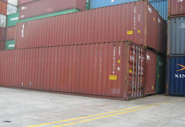 海运“箱”费 海运“箱”费