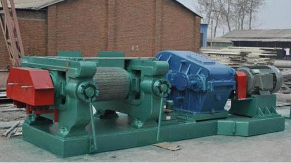 橡胶粉碎机 橡胶粉碎机