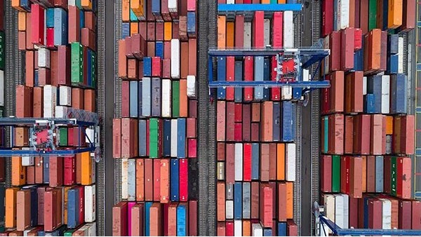 前11个月我国外贸同比增长11.1%